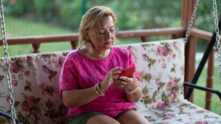 Iz ugla jedne žene: Bolje je biti glavna uloga u svojoj samoći nego sporedna u životu muškarca